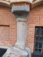 DSCN5330.JPG  Pranger am Rathaus Kolberg &ndash; &copy; Kerstin Veit (Eberhardt TRAVEL)