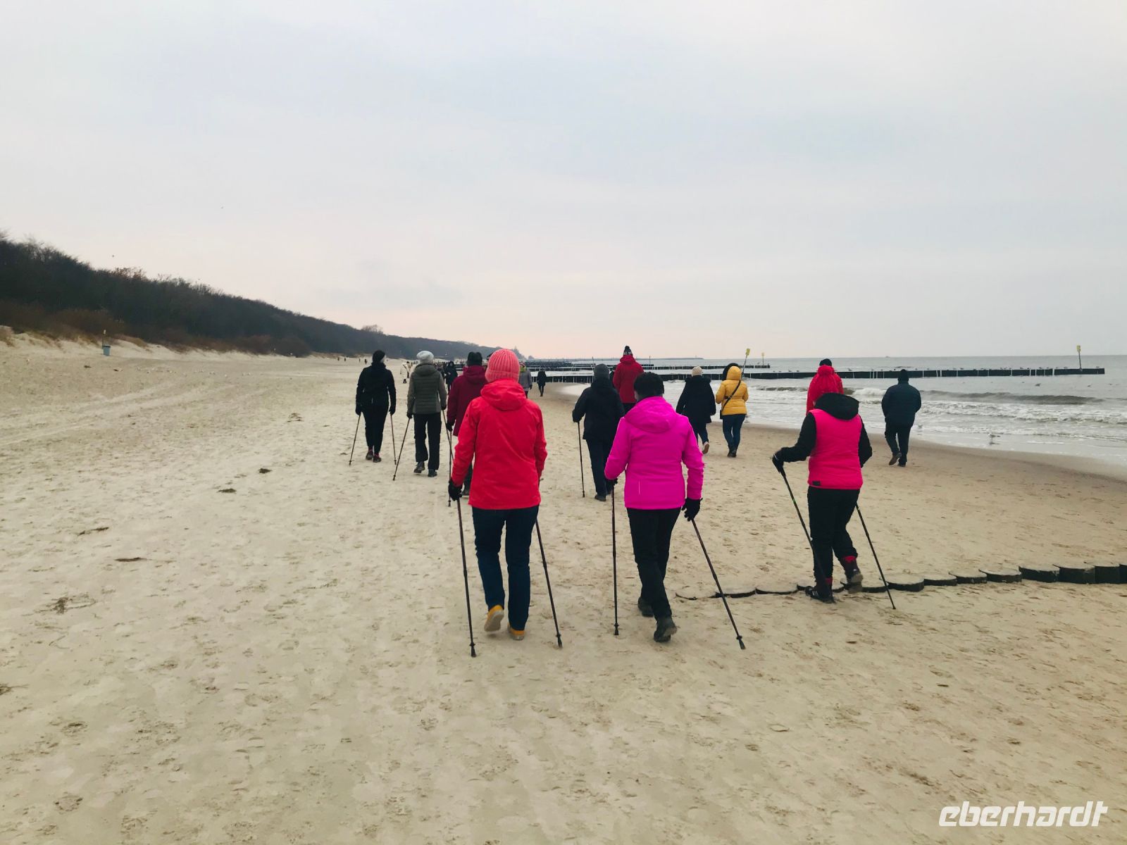 Nordic Walking &ndash; &copy; Vicky Kern (Eberhardt TRAVEL)
