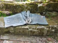 Wolfsschanze (4) &ndash; &copy; Steffi Lambrecht (Eberhardt TRAVEL)