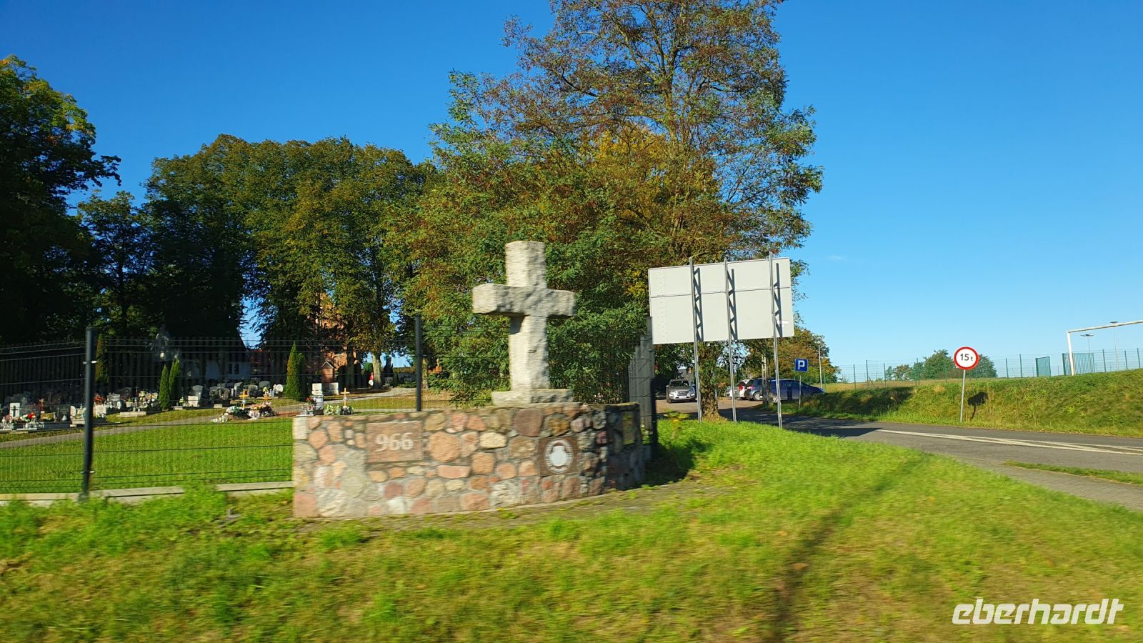 Gedenkstein der Christianisierung  &ndash; &copy; Marlies Thrum (Eberhardt TRAVEL)