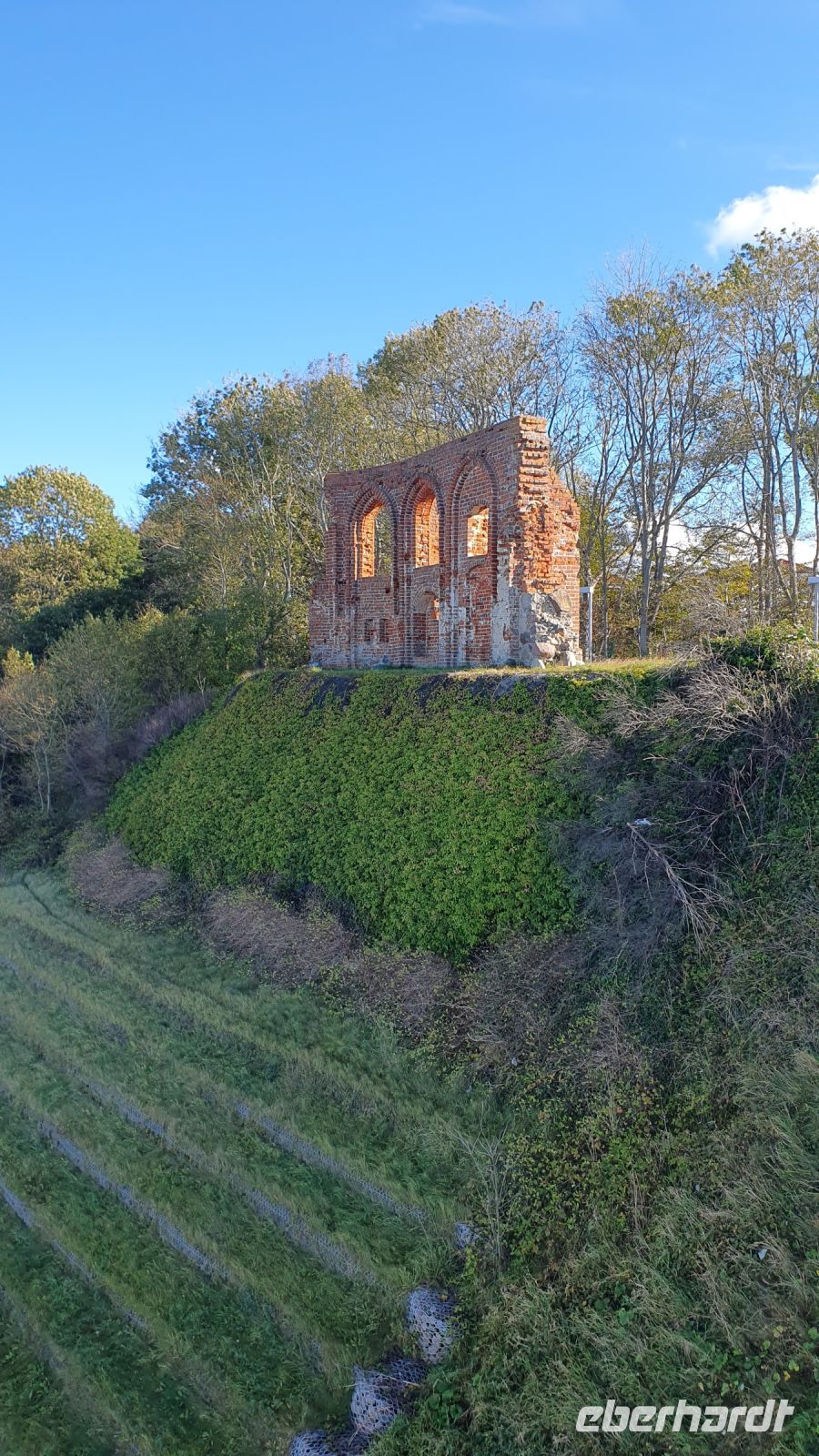 Kirchruine Hoff &ndash; &copy; Marlies Thrum (Eberhardt TRAVEL)