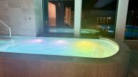 Whirpool, Shuum Hotel 