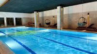 Poolbereich am Abend, Shuum Hotel 