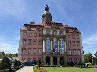 Eingangsgebäude Schloss Fürstenstein &ndash; &copy; Falk Rätzer (Eberhardt TRAVEL)