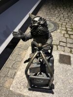 Bresslau - unser Zwerg vor dem Hotel  &ndash; &copy; Renate Grafe (Eberhardt TRAVEL)