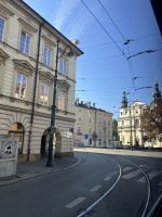 Krakau - mit der Bahn- blick auf die barocke Kirche 