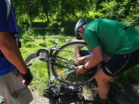 Fahrradpanne  &ndash; &copy; Maria Hoyer (Eberhardt TRAVEL)
