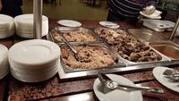 Buffet am Abend &ndash; &copy; Marlies Thrum (Eberhardt TRAVEL)
