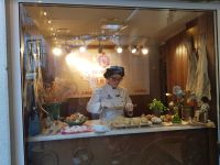 Lissabon - am Castello-hier gibt es frische Pasteis de Nata(65).jpg &ndash; &copy; Steffi Lambrecht (Eberhardt TRAVEL)