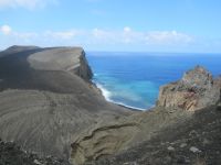 Vulkan Capelinhos - und andere Richtung - Vulkansand - Faial, Azoren &ndash; &copy; Marieta Beck (Eberhardt TRAVEL)