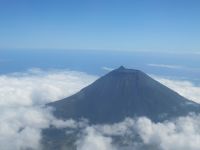 Pico vom Flieger - Azoren &ndash; &copy; Marieta Beck (Eberhardt TRAVEL)