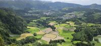 Sao Miguel, Blick vom Pico do Ferro auf Furnas im Krater &ndash; &copy; Ria Heilmann (Eberhardt TRAVEL)
