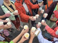 Auf unser Geburtstagskind angestoßen  &ndash; &copy; Katrin Jähne (Eberhardt TRAVEL)