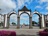 Spaziergang in Ponta Delgada  &ndash; &copy; Monika Cortese (Eberhardt TRAVEL)