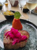 Und zum Hauptgang gegrilltes Tunfischsteak  &ndash; &copy; Monika Cortese (Eberhardt TRAVEL)