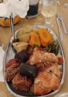 Unser Mittagessen, traditionelles Cozido das Furnas &ndash; &copy; Monika Cortese (Eberhardt TRAVEL)