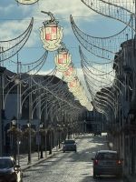 Beleuchtete Straße - Angra do Heroísmo - Azoren - Portugal.jpeg