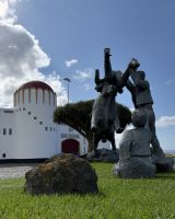 Skulpturen im Park - Angra do Heroísmo - Azoren - Portugal.jpeg &ndash; &copy; Manuel González Urrutia (Eberhardt TRAVEL)