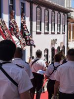 Parade mit Trachten - Praia da Vitória - Azoren - Portugal.jpeg &ndash; &copy; Manuel González Urrutia (Eberhardt TRAVEL)
