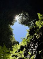 Höhle mit Licht - Angra do Heroísmo - Azoren - Portugal.jpeg