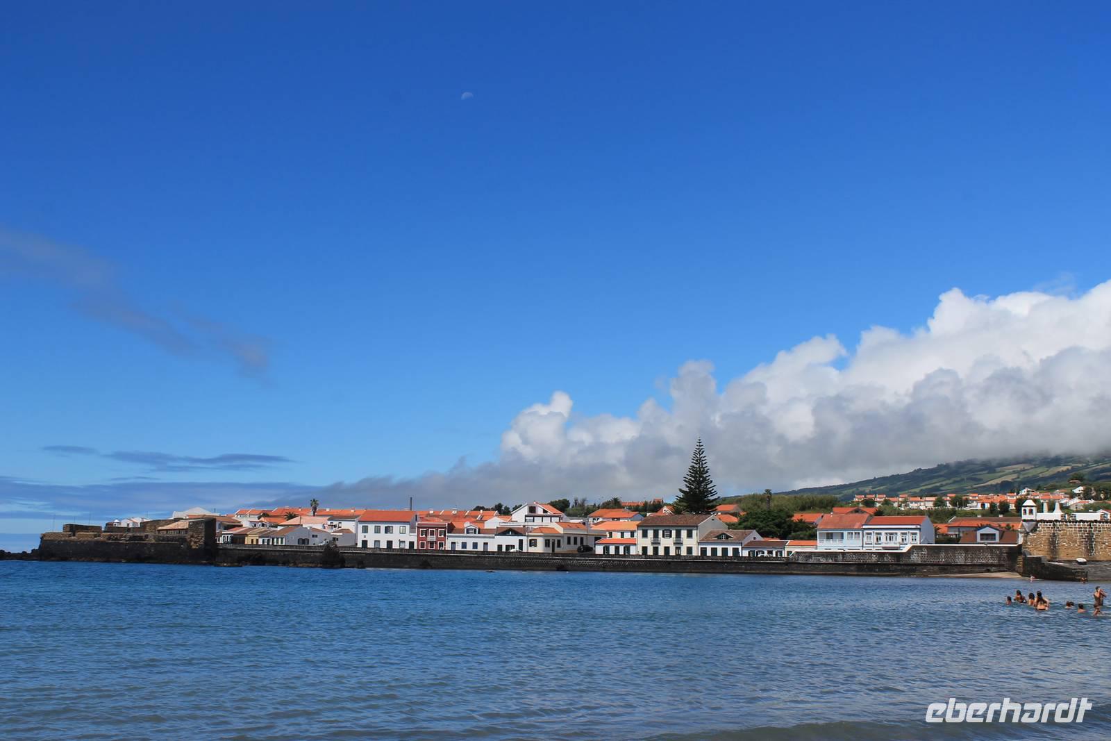 Faial: Horta - Mittagspause Porto Pim &ndash; &copy; Isabel Braksiek (Eberhardt TRAVEL)