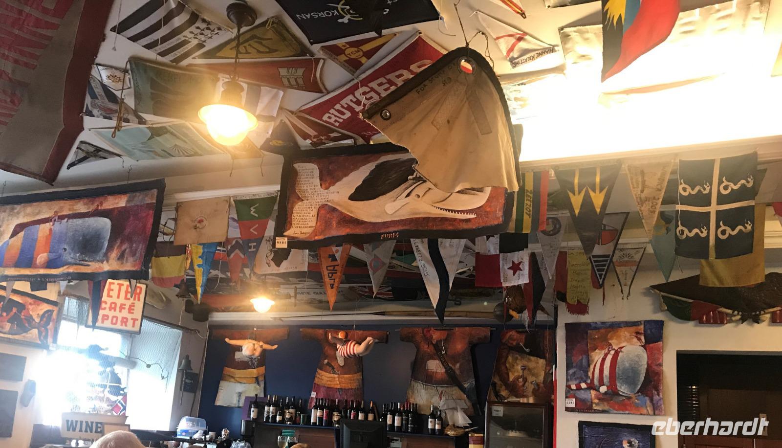 in Peters Sport Bar &ndash; &copy; Mathias Schirmer (Eberhardt TRAVEL)