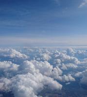 Über den Wolken, Hinflug &ndash; &copy; Simone Willner (Eberhardt TRAVEL)