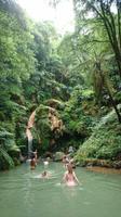 Am Caldeira Velha, Badespaß auf den Azoren &ndash; &copy; Simone Willner (Eberhardt TRAVEL)
