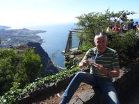 Cabo Girao - Reiseleiter mit Blick auf Funchal