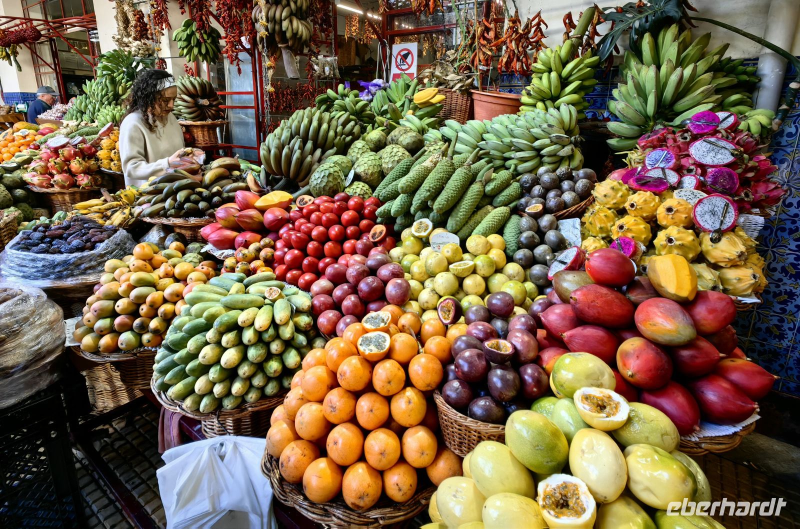 Exotische Früchte wohin das Auge blickt, Markt von Funchal &ndash; &copy; Simone Willner (Eberhardt TRAVEL)