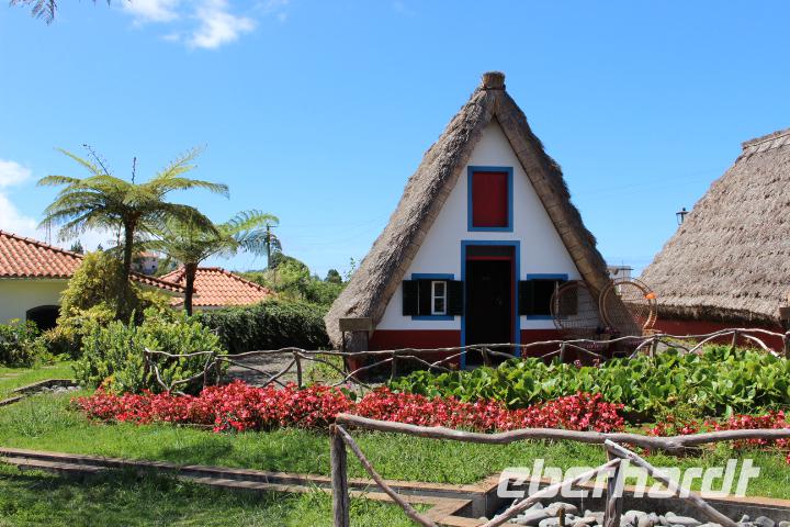Traditionelles Häuschen in Santana &ndash; &copy; Marianne Förster (Eberhardt TRAVEL)