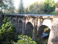 Alte Brücke vor dem Orsteingang in Monte &ndash; &copy; Steffi Zimmermann (Eberhardt TRAVEL)