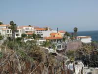 Unsere Wohngegegnd in Canico do Baixo. Blick aus der Promenade. &ndash; &copy; Steffi Zimmermann (Eberhardt TRAVEL)