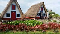 Strohhäuschen in Santana &ndash; &copy; Thomas Mühlbauer (Eberhardt TRAVEL)