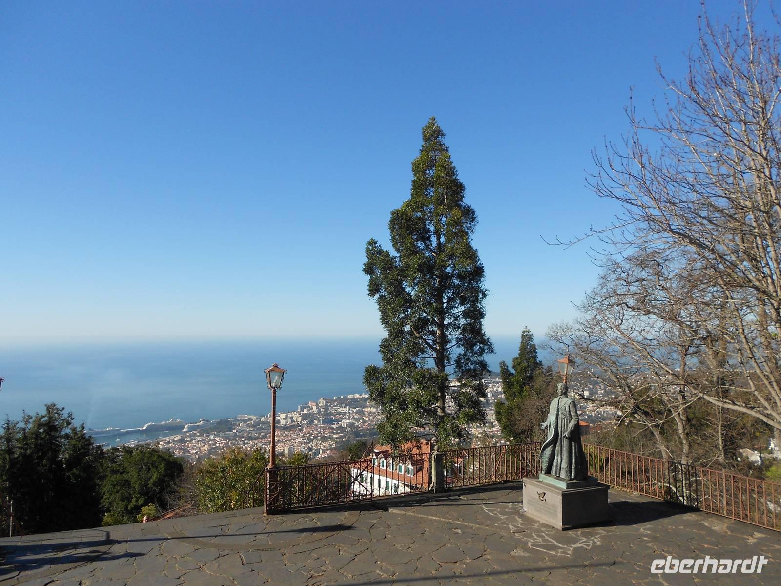 Monte_Blick auf Funchal_Kaiser Karl I &ndash; &copy; Dorothea Thiedt (Eberhardt TRAVEL)