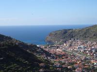 Wanderung entlang der Levada von Marocos- Blick auf Machico &ndash; &copy; Hans-Joachim Trutz (Eberhardt TRAVEL)