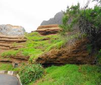 Bizarre Gesteinsformationen in Porto da Cruz I &ndash; &copy; Martina Häselbarth (Eberhardt TRAVEL)