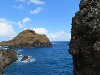 123-Felsen vor Porto Moniz &ndash; &copy; Lena Rautenberg (Eberhardt TRAVEL)