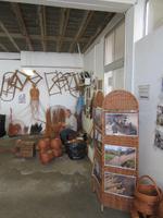Korbflechter Handwerk &ndash; &copy; Carina Niebergall (Eberhardt TRAVEL)