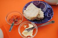 Apfel-Chili Marmelade und selbstgebackenes Brot &ndash; &copy; Kathrin Mickan (Eberhardt TRAVEL)