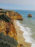 ein Blick sollten wir auf die Praia da Marinha werfen.jpg &ndash; &copy; Patrick Erdmann (Eberhardt TRAVEL)