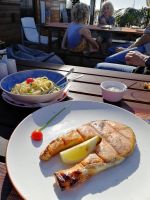und genießen fangfrische Fisch-Gerichte.jpg &ndash; &copy; Patrick Erdmann (Eberhardt TRAVEL)