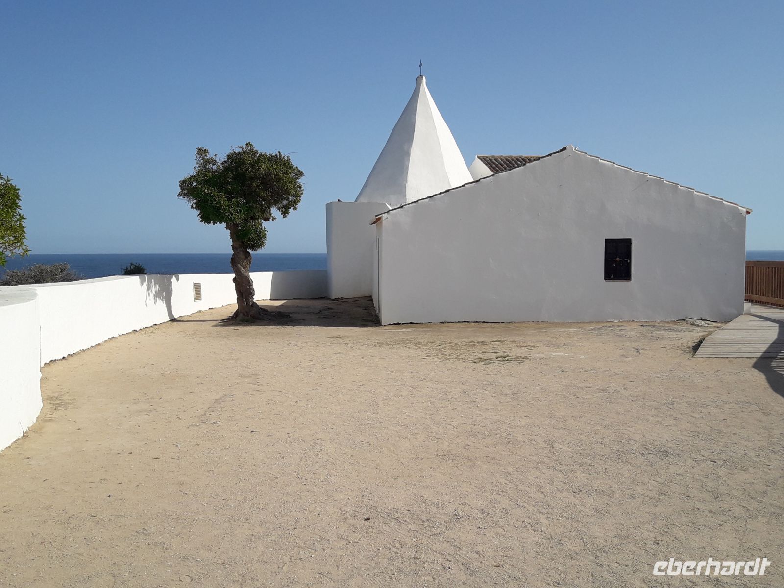 Armacao - Kapelle &ndash; &copy; Wolfgang Balling (Eberhardt TRAVEL)