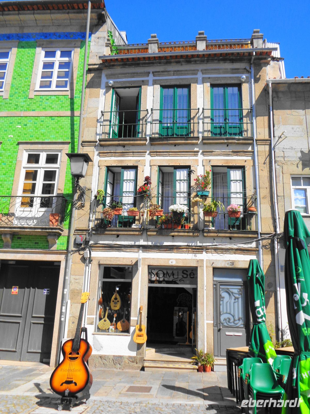 Braga Musikinstrumentenladen  &ndash; &copy; Martina Häselbarth (Eberhardt TRAVEL)