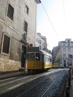 Straßenbahn in Lissabon &ndash; &copy; Annette Zocher (Eberhardt TRAVEL)