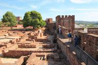 Rundgang in der maurischen Roten Burg von Silves &ndash; &copy; Kristin Weigel (Eberhardt TRAVEL)