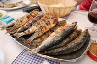 Spezialität in Portimao - gegrillte Sardinen &ndash; &copy; Kristin Weigel (Eberhardt TRAVEL)