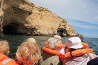 Grotten-Bootsfahrt an der Algarve-Küste &ndash; &copy; Kristin Weigel (Eberhardt TRAVEL)