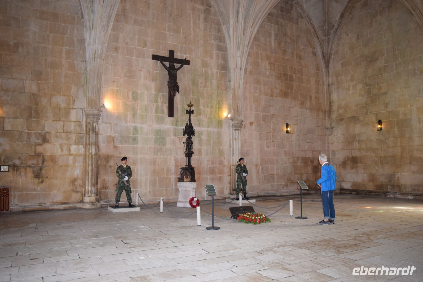 Gedenkstätte für die gefallenen Soldaten des Kolonialkrieges im Kloster Bathala &ndash; &copy; Gunter Looß (Eberhardt TRAVEL)