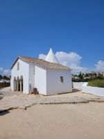 1005 Kirche in Roches.jpg &ndash; &copy; Jens Petzoldt (Eberhardt TRAVEL)